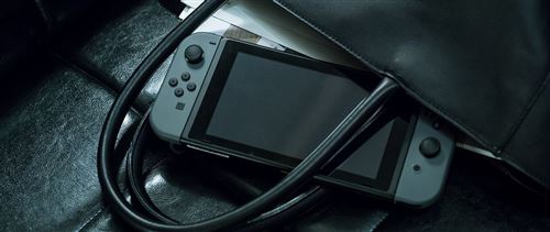 Console Nintendo Switch • Bleu Néon & Rouge Néon